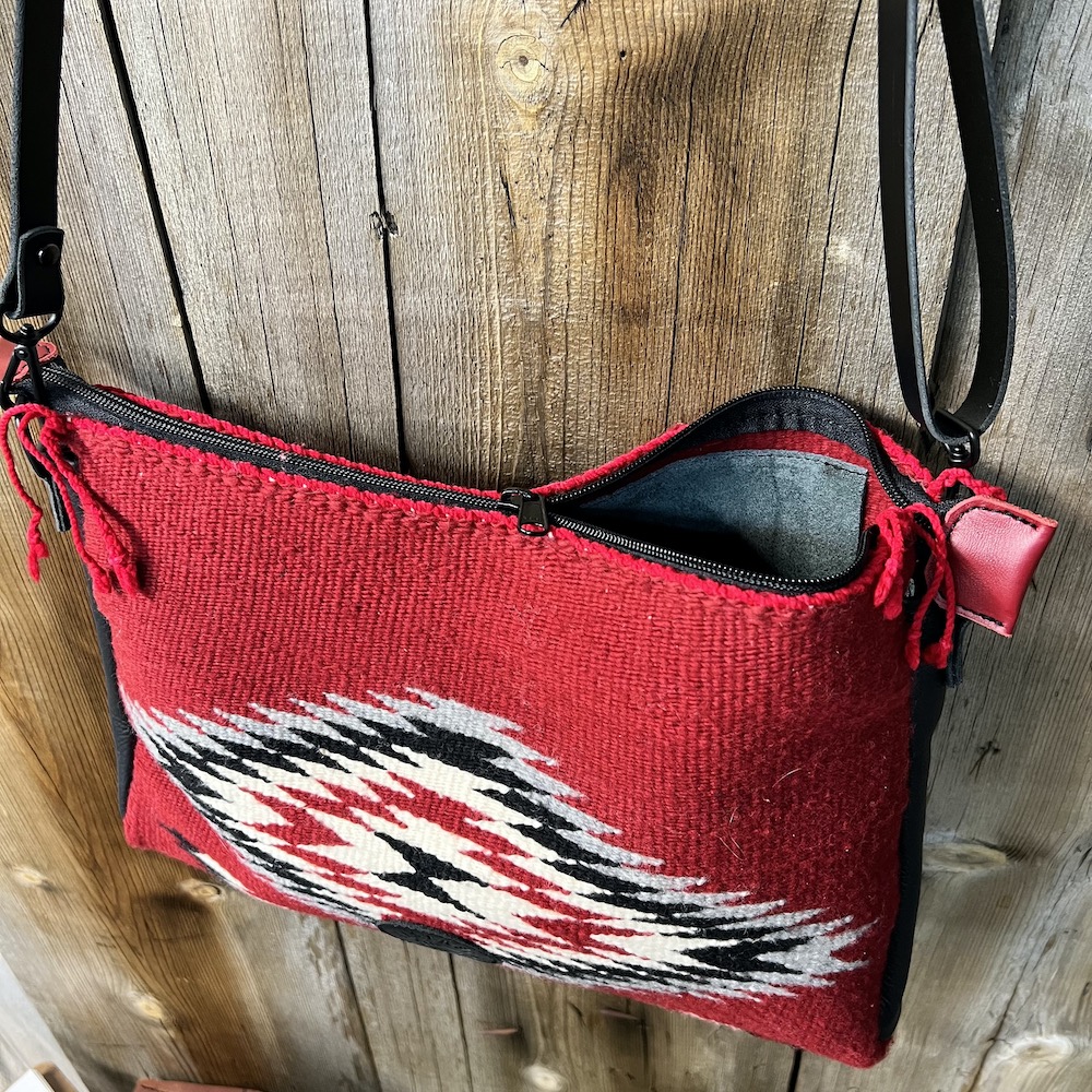 rug purse- red dazz top